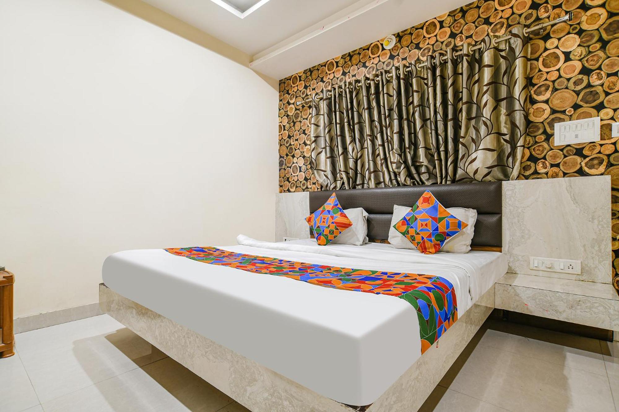 Fabhotel Shivam Palace- Near Mahakal Mandir Ujjain Exterior foto