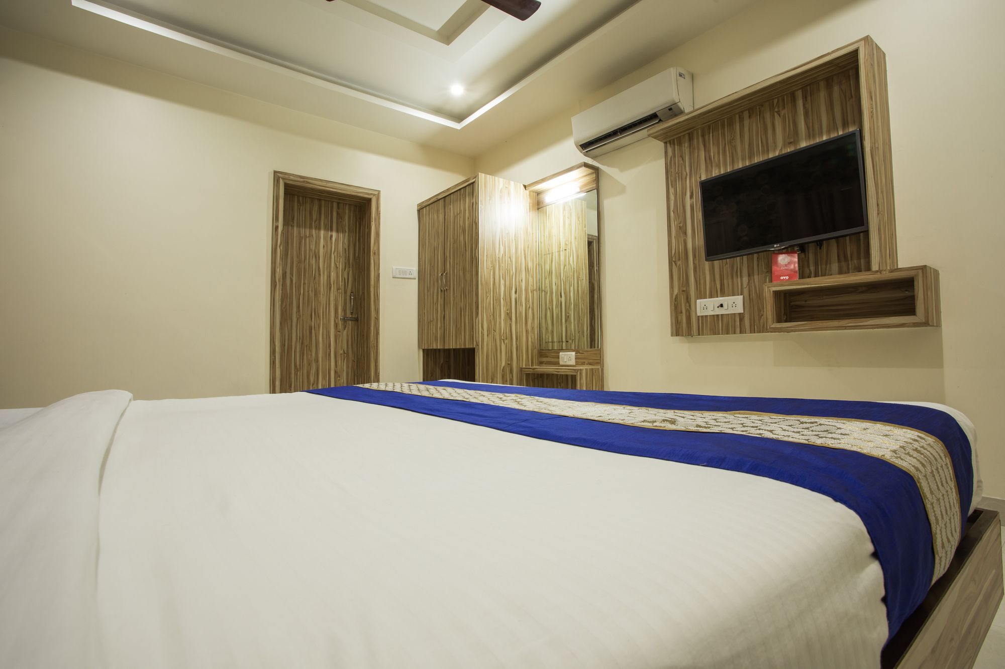 Fabhotel Shivam Palace- Near Mahakal Mandir Ujjain Exterior foto
